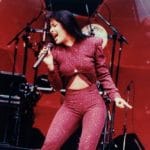 Vida y carrera de Selena Quintanilla culminando en su histórico último concierto en el Astrodome, símbolo de su éxito y legado musical.